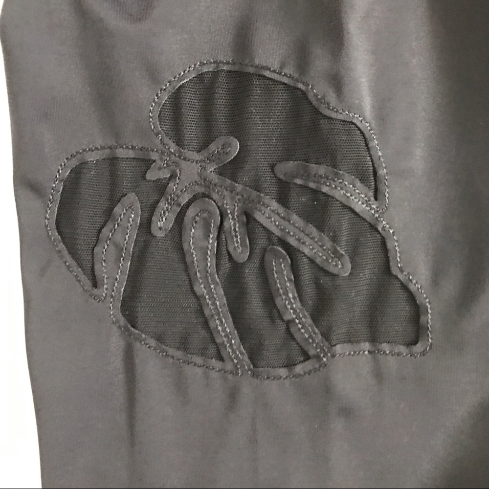 Beyond Yoga Black Take Leaf Mesh Leggings Sm - Picture 7 of 14